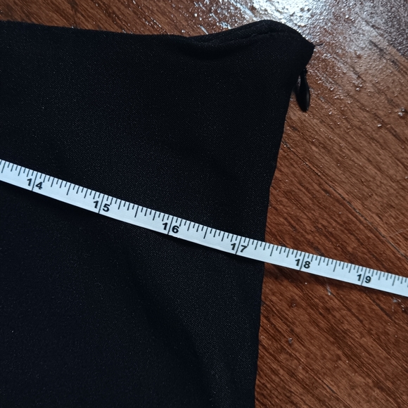 Black Shein Dress pants with Pearl accent - Picture 4 of 6